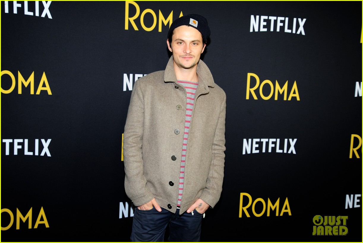 Carla Gugino, Miles McMillan, Christopher Meloni & More Support 'Roma