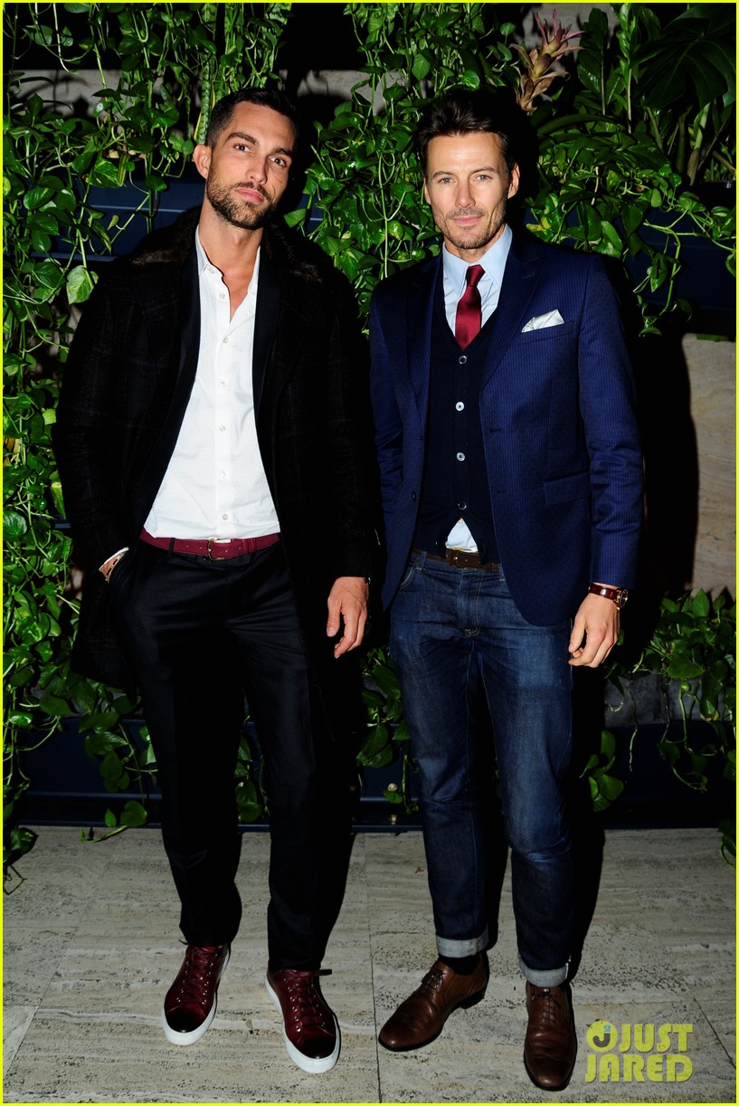 Carla Gugino, Miles McMillan, Christopher Meloni & More Support 'Roma