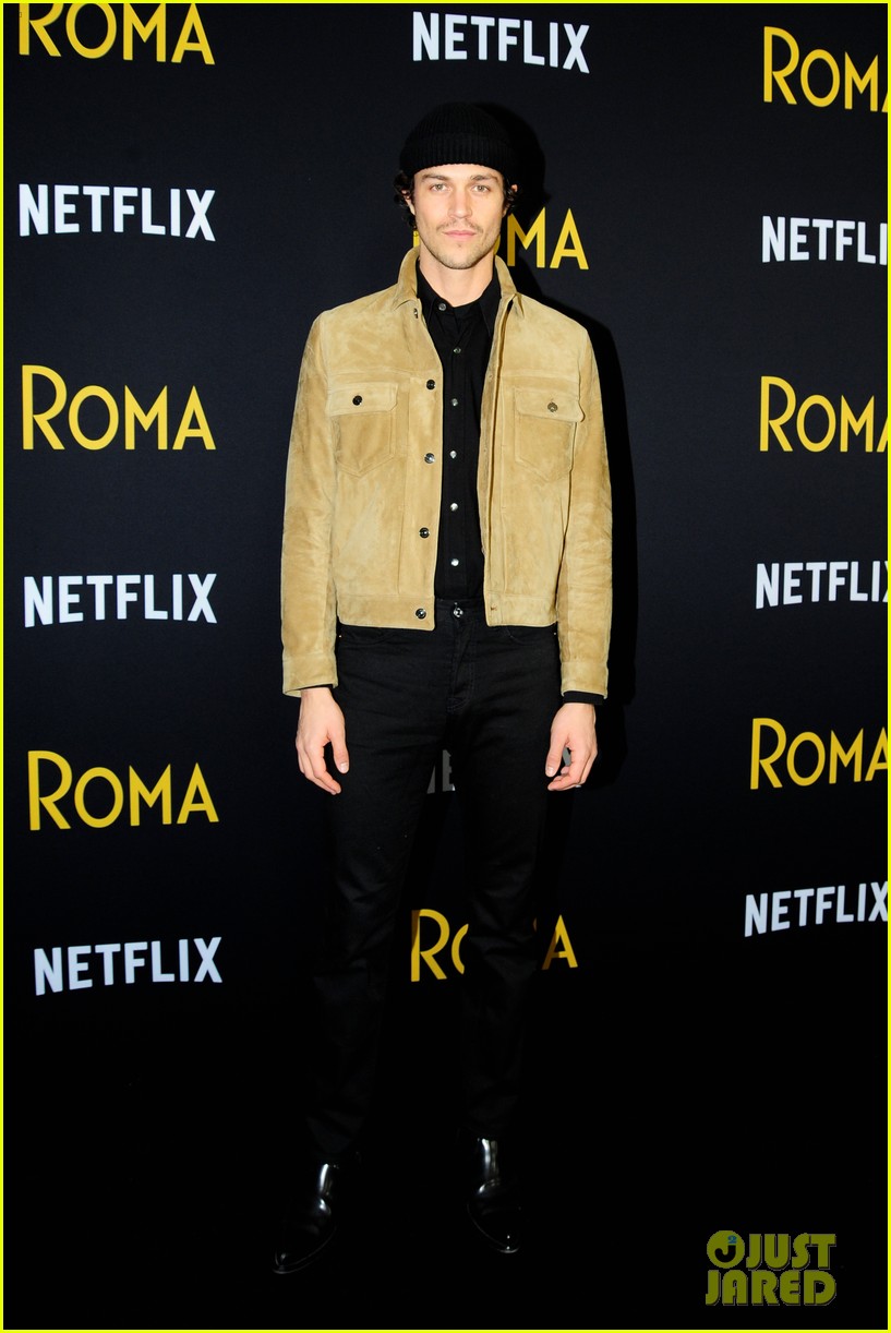 Carla Gugino, Miles McMillan, Christopher Meloni & More Support 'Roma