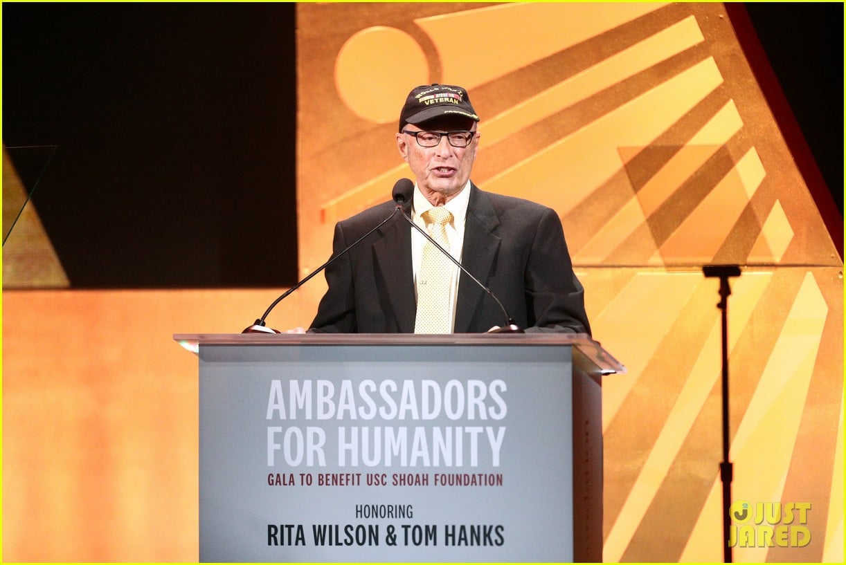 oprah helps honor tom hanks rita wilson at ambassadors for humanity gala 254176730