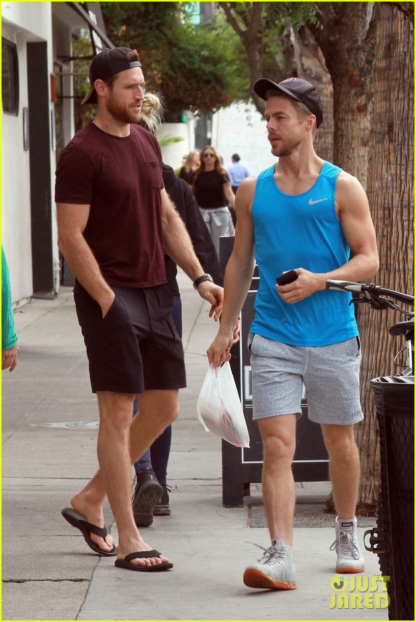 Derek Hough Muscles Up at Farmer's Market with BrotherinLaw Brooks