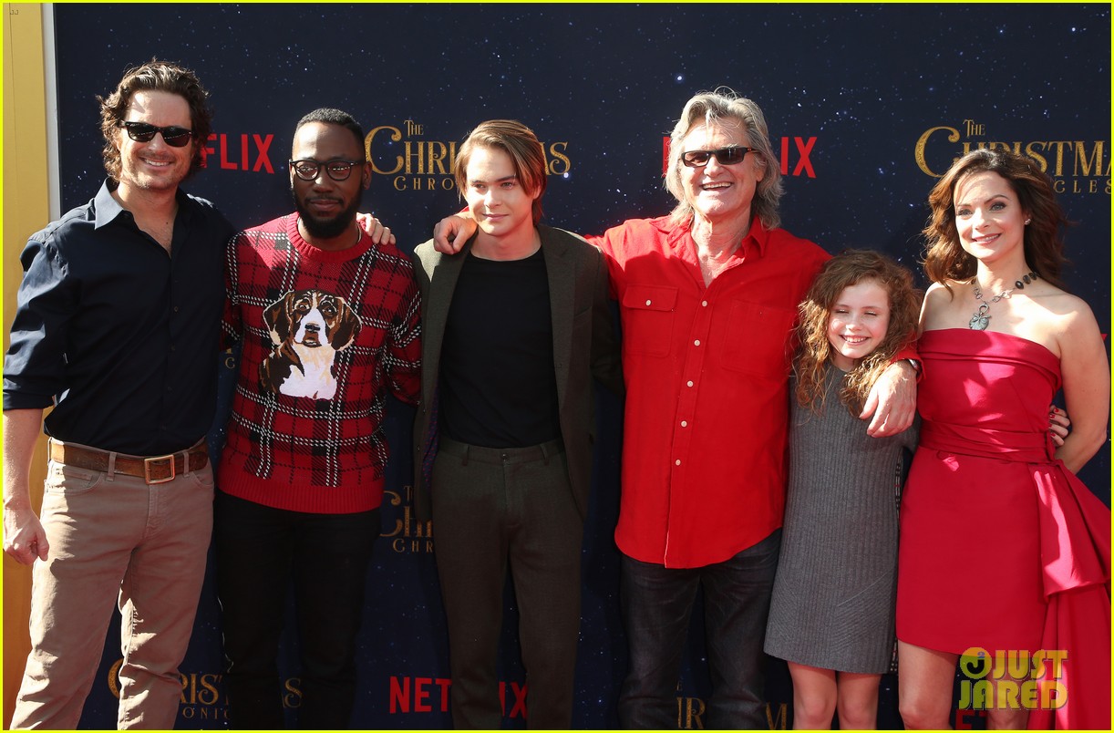 Oliver Hudson & Wife Erinn Bartlett Couple Up at 'The Christmas