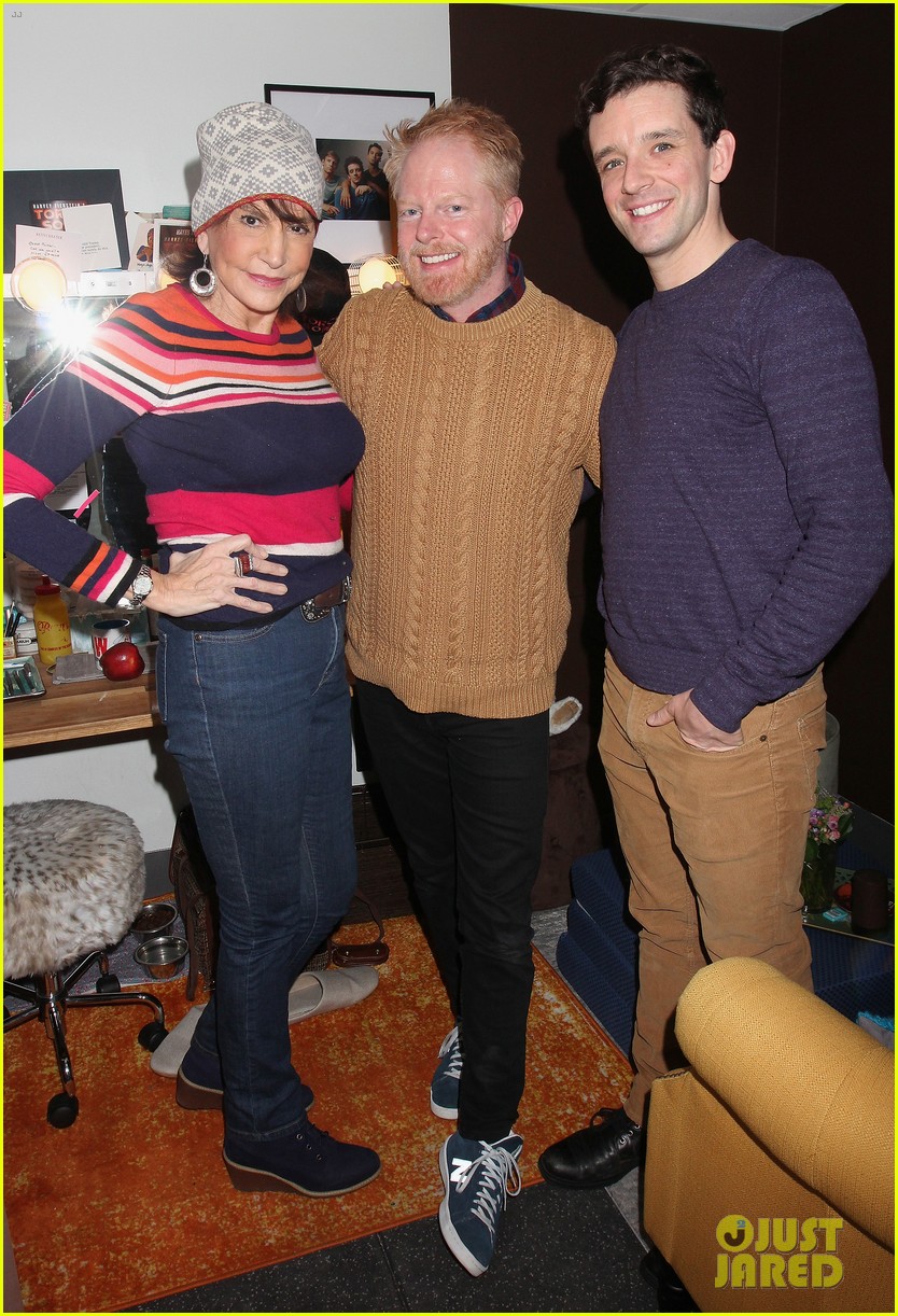 Photo jesse tyler ferguson torch song on broadway 03 Photo 4187432