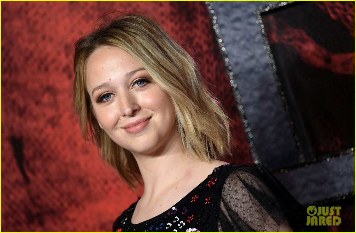 Photo: robert sheehan hera hilmar world premiere mortal engines in