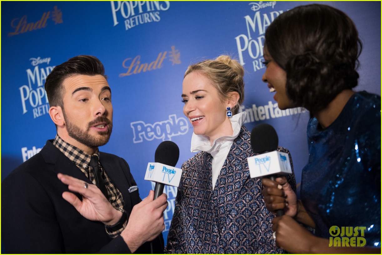 Emily Blunt & Lin-Manuel Miranda Are All Smiles at 'Mary Poppins