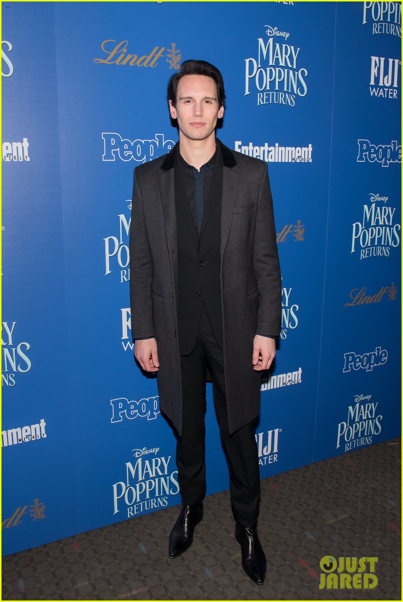 Emily Blunt & Lin-Manuel Miranda Are All Smiles at 'Mary Poppins