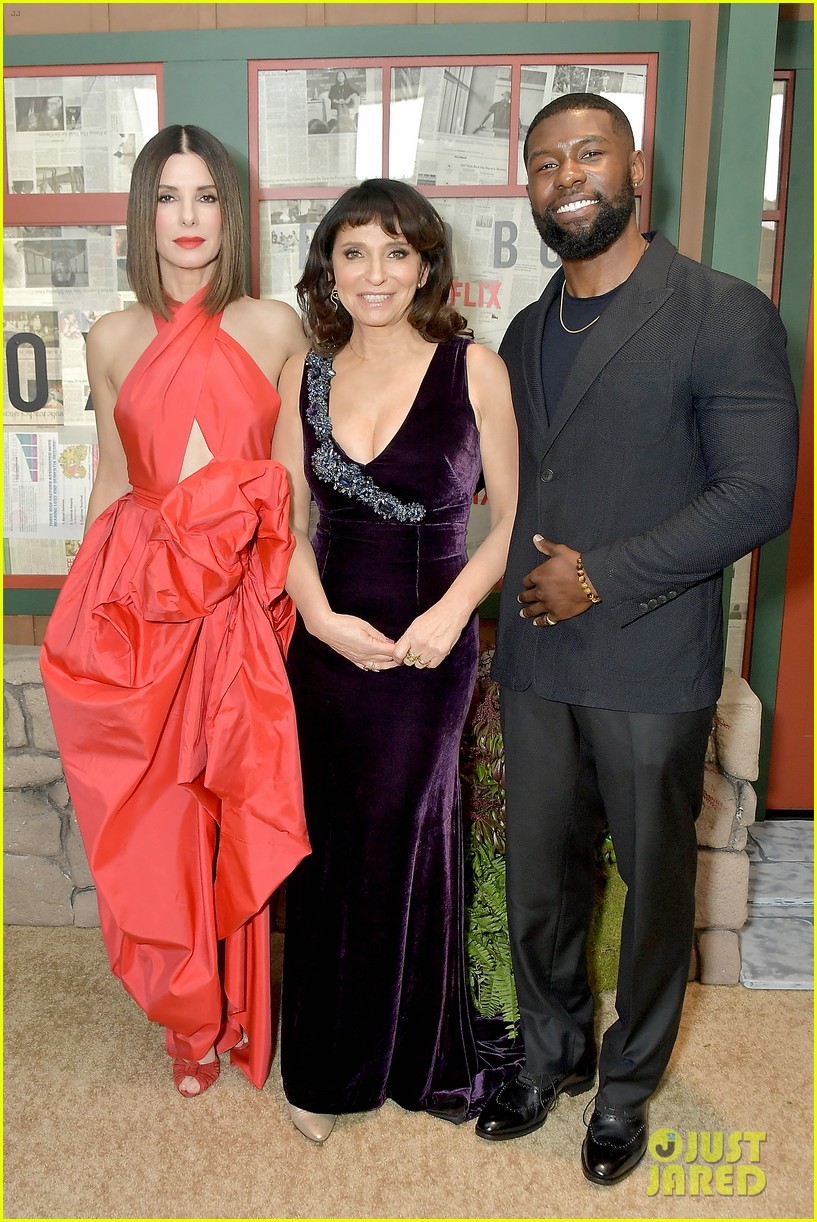Photo: sandra bullock stuns bold red gown bird box new york screening