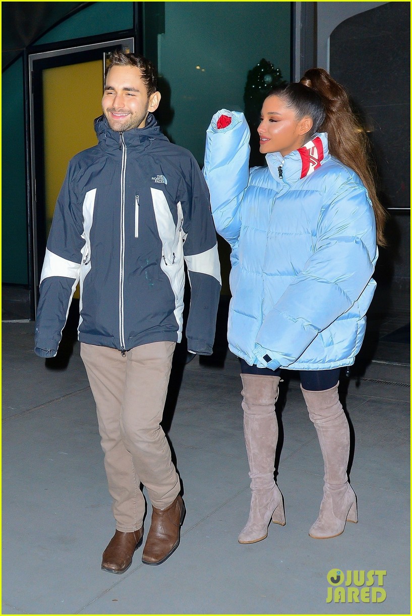 Ariana Grande & Former Broadway Co-Star Aaron Simon Gross Hang Out in NYC!:  Photo 4194108 | Ariana Grande Pictures | Just Jared