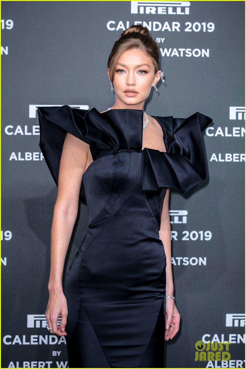 Photo: gigi hadid halle berry julia garner celebrate pirelli calendar