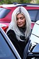kylie jenner jordyn woods play around with tiny hands at lunch 02