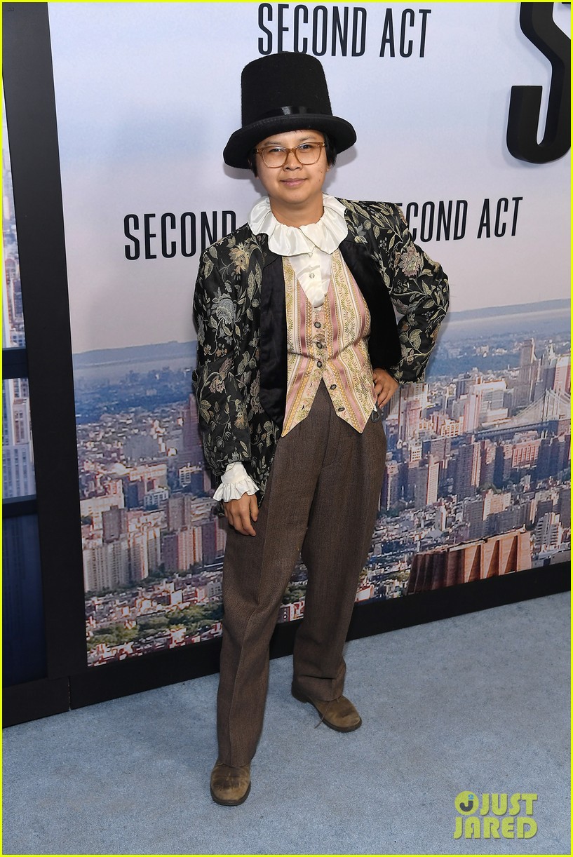 Photo: milo ventimiglia vanessa hudgens leah remini second act premiere