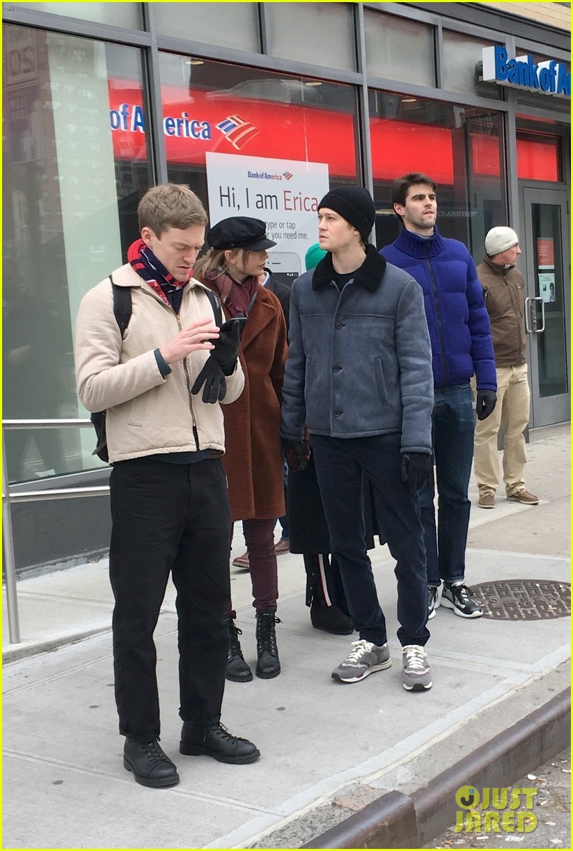 Taylor Swift & Joe Alwyn Hold Hands in Rare Photos!: Photo 4203613