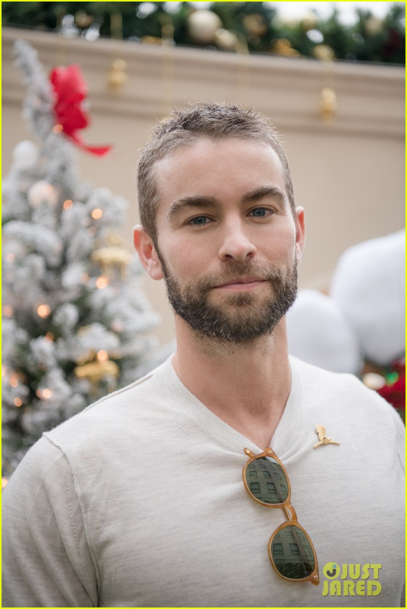 Photo: sofia vergara elizabeth olsen jennifer morrison step out for