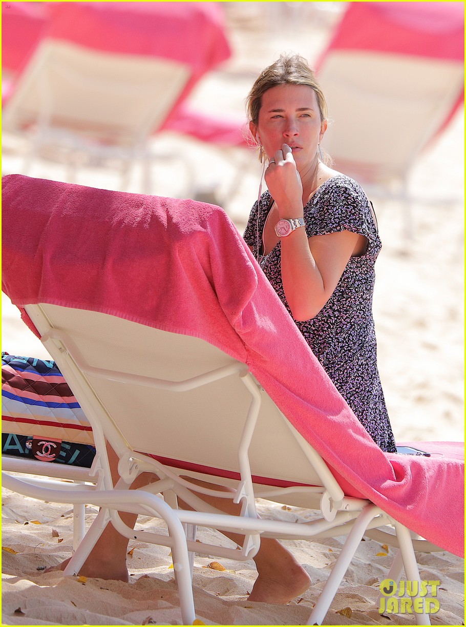 Top Mark Wahlberg Enjoys A Day At The Beach With His Wife Rhea Durham On A Family Holiday In Barbados