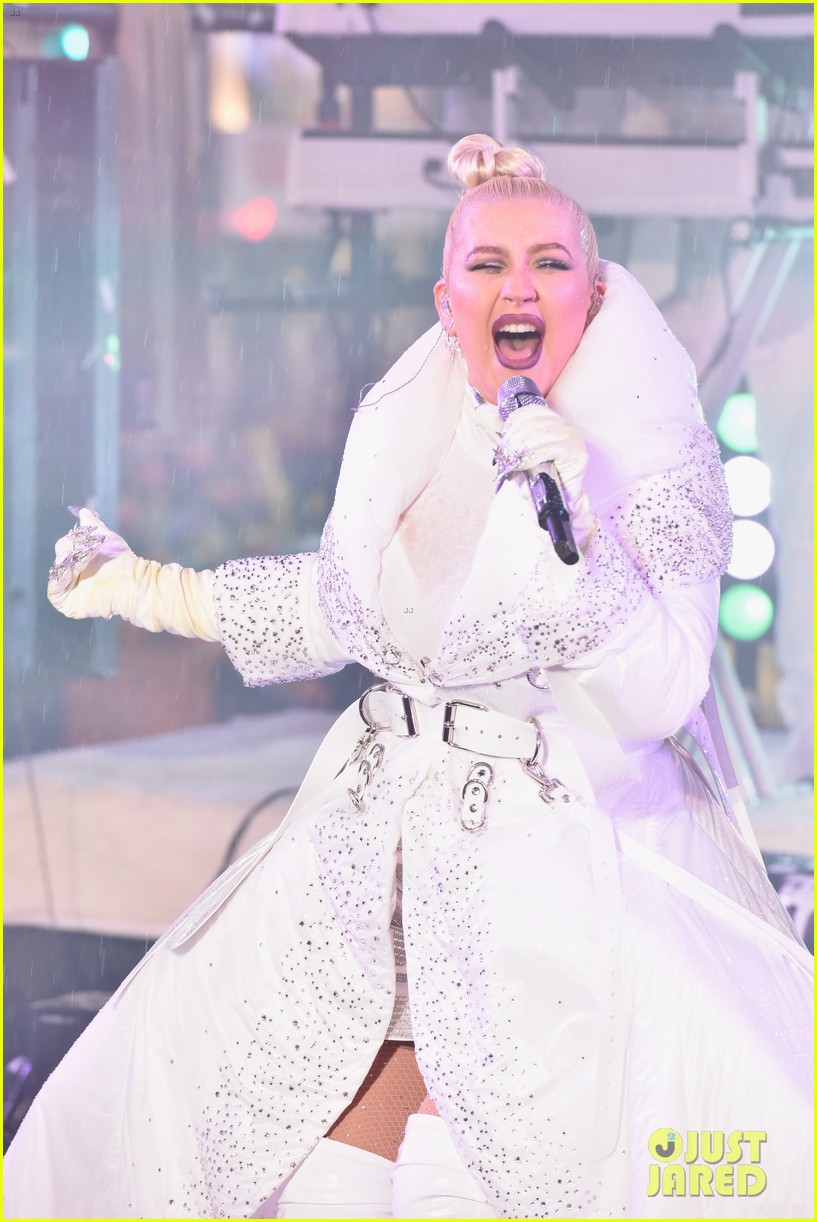 Photo: christina aguilera new years eve times square 18 | Photo 4204135