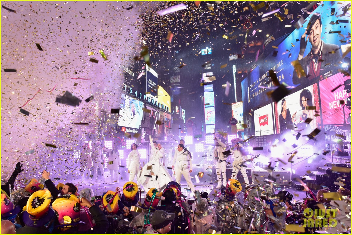 Photo: christina aguilera new years eve times square 22 | Photo 4204139