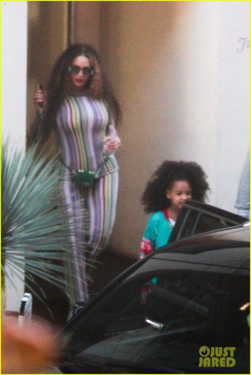 Beyonce Compares Current Blue Ivy Photo to Her Younger Self!: Photo