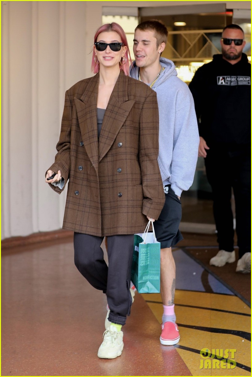 Justin Bieber Kisses Wife Hailey Goodbye After Book Shopping Photo