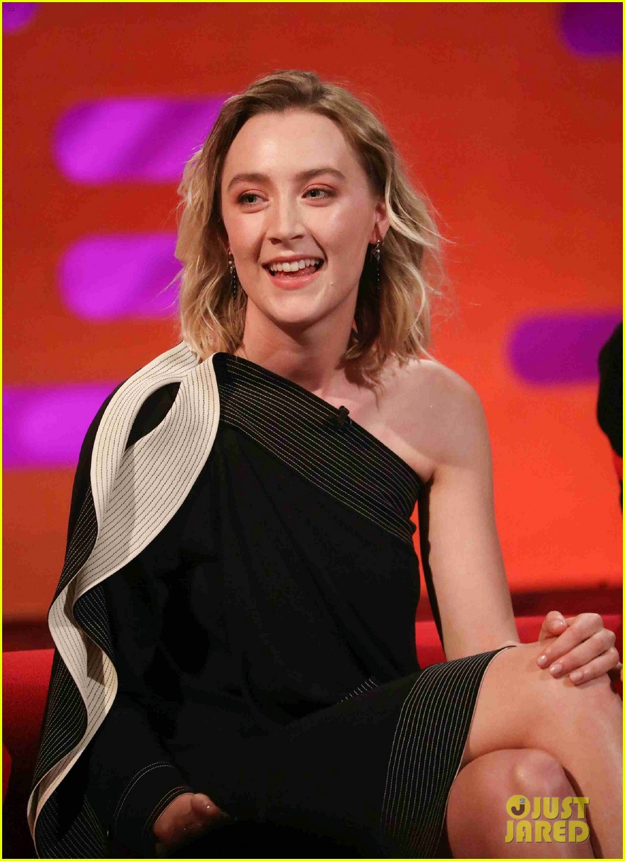 Photo: timothee chalamet raps saoirse ronan imitates shreks gingerbread