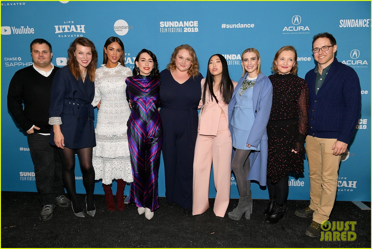 Photo: emma roberts awkwafina eiza gonzalez premiere paradise hills