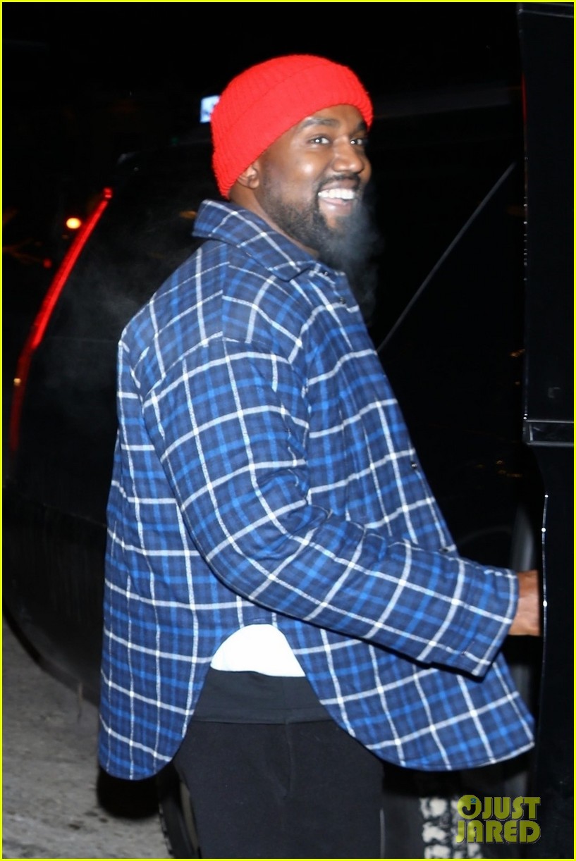 Kim & Kourtney Kardashian Hit the Slopes with Their Kids in Aspen