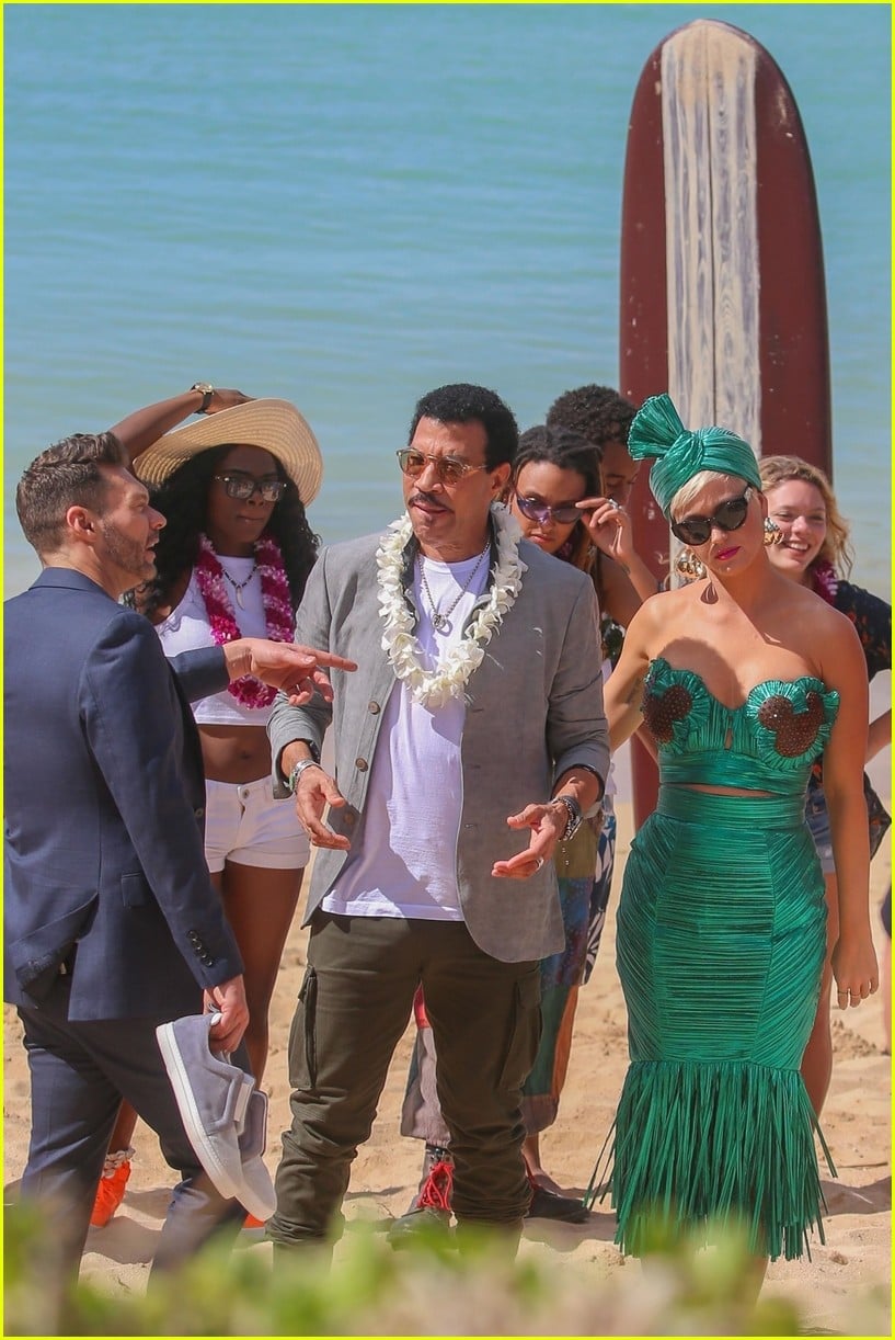 Katy Perry Joins 'American Idol' Judges to Film Scenes in Hawaii