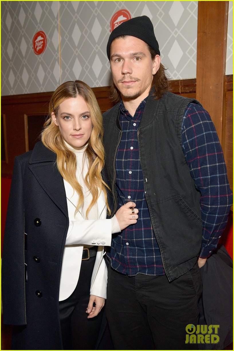 Riley Keough Premieres New Horror Film 'The Lodge' at Sundance 2019
