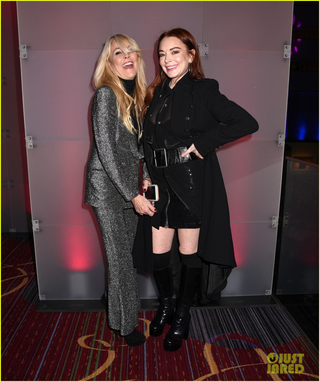 Lindsay Lohan & Robin Thicke Attend Marriott Marquis' New Year's Eve