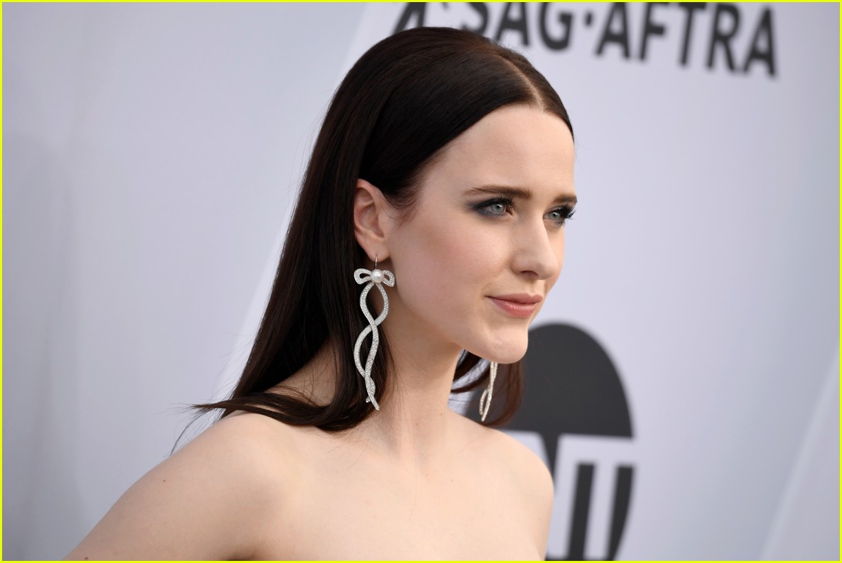 Rachel Brosnahan Hits the Red Carpet at SAG Awards 2019 Photo 4218072
