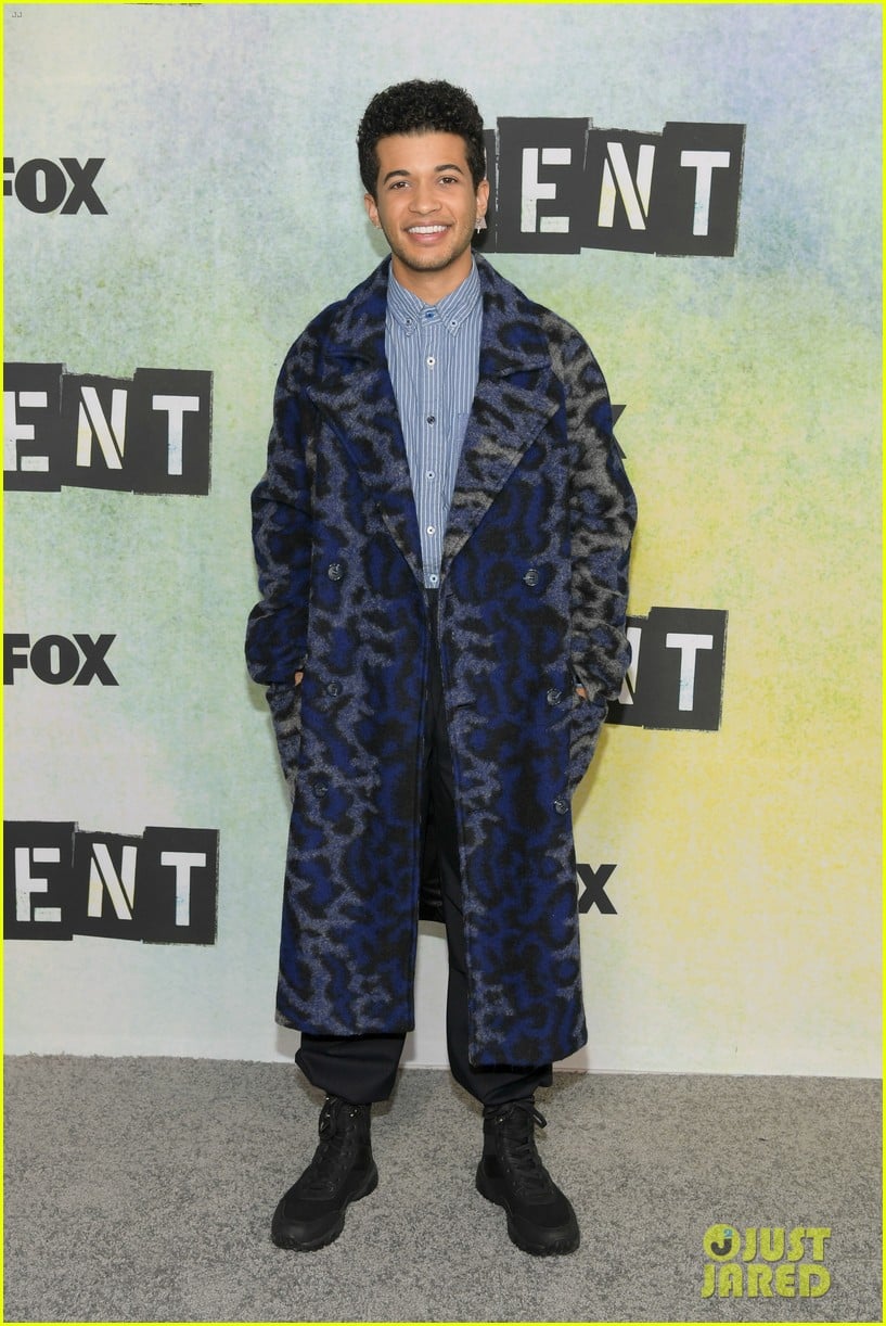 Photo: vanessa hudgens jordan fisher rent live press day 32 | Photo