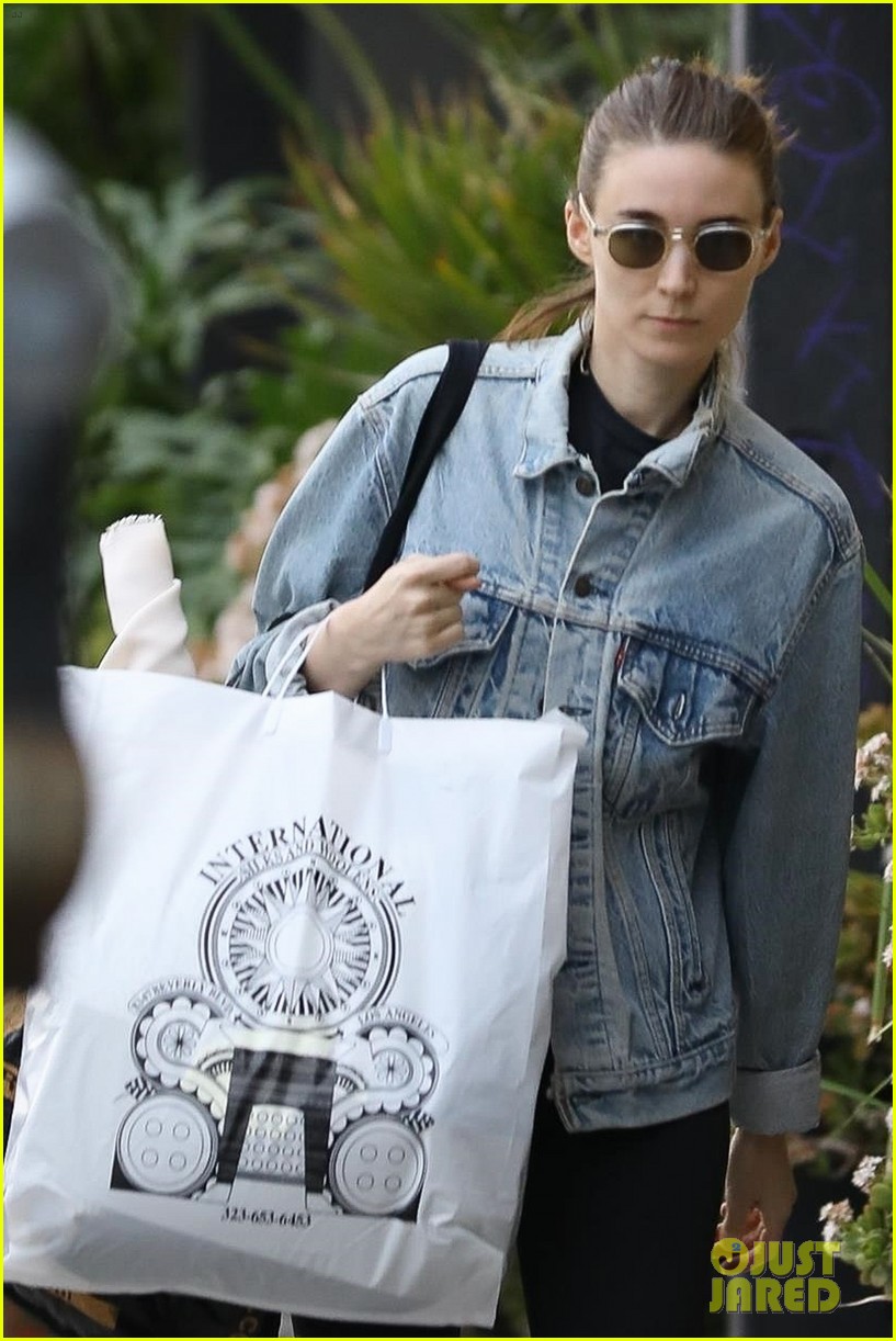 Rooney Mara Steps Out to Go Shopping in West Hollywood: Photo 4220671