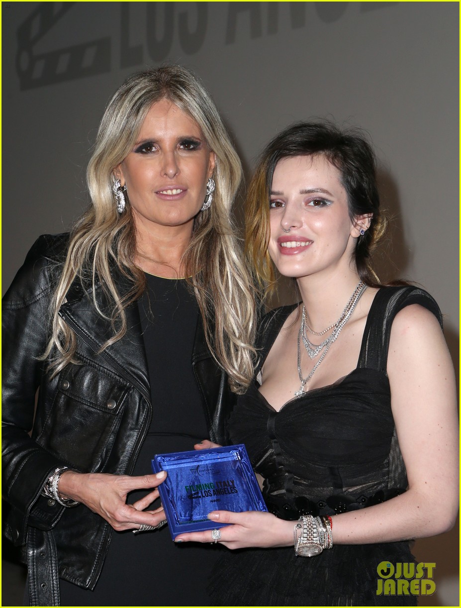 Photo: bella thorne filming italy festival pics 04 | Photo 4221437