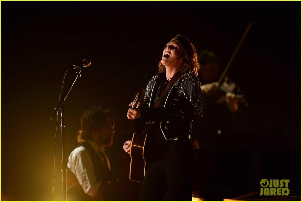 Brandi Carlile Gets Standing Ovation for 'The Joke' Grammys 2019