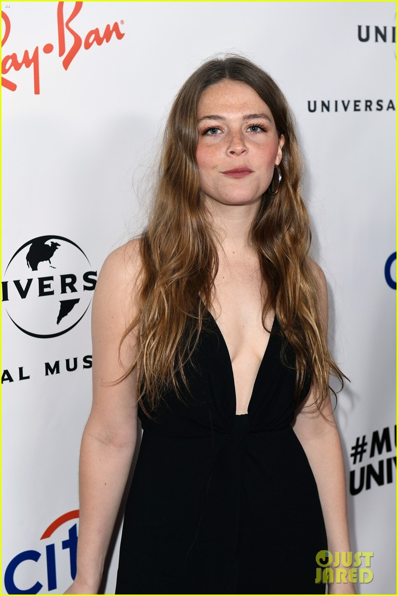 Sabrina Carpenter Glows in Yellow at Universal Music Group's Grammys