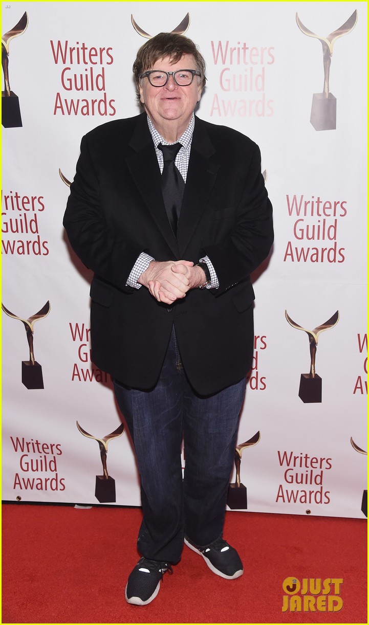 Julianna Margulies & Ellie Kemper Attend Writers Guild Awards 2019 in