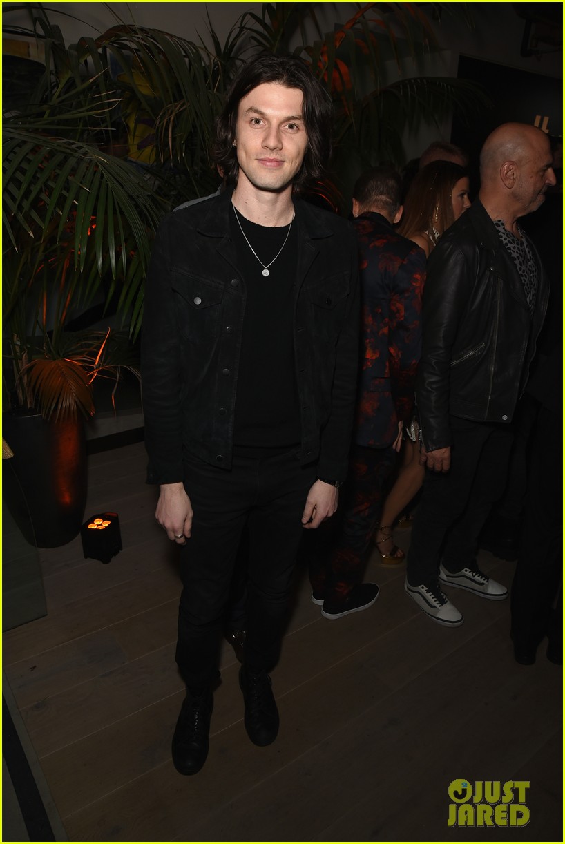 Sophie Turner & Joe Jonas Couple Up at Republic Records Grammys After