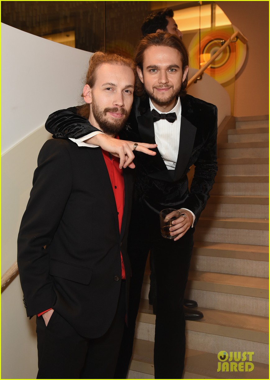 Sophie Turner & Joe Jonas Couple Up at Republic Records Grammys After