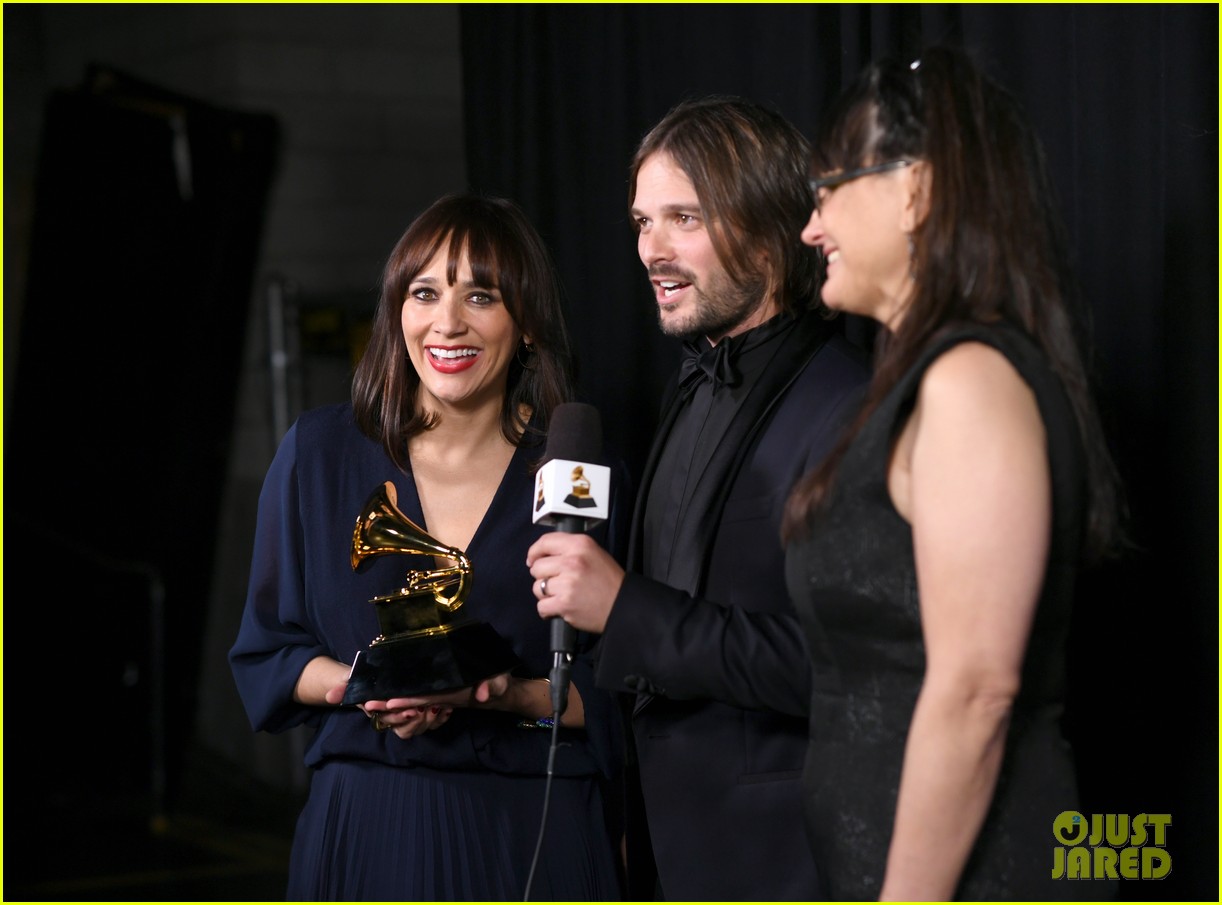 Rashida Jones Wins Best Music Film at Grammys 2019! Photo 4235716 Grammys, Rashida Jones