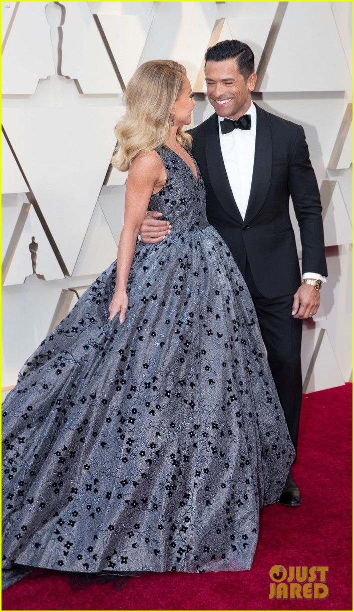 Photo: kelly ripa mark consuelos oscars 2019 04 | Photo 4245661 | Just