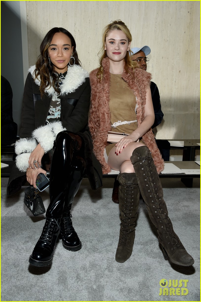 Kendall Jenner Joins Emma Roberts & More Stars at Longchamp's NYFW Show