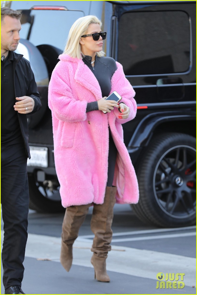 Khloe Kardashian Emerges After Unfollowing Jordyn Woods on Social Media