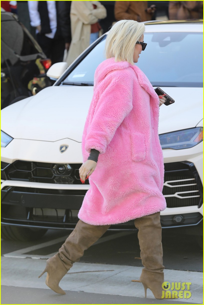 Khloe Kardashian Emerges After Unfollowing Jordyn Woods on Social Media