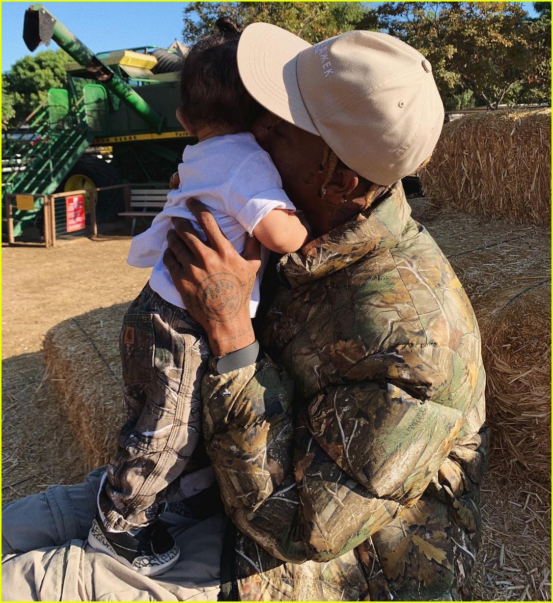 See Travis Scott & Kylie Jenner's Cutest Pics with Baby Stormi! Photo