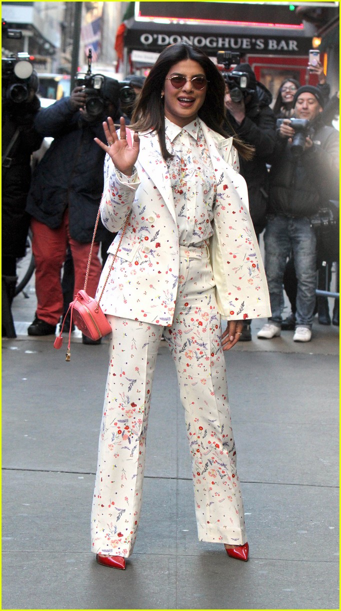 Priyanka Chopra Explains Why She Took Nick Jonas' Last Name: Photo