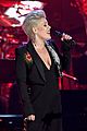 pink performs at musicares person of the year 02