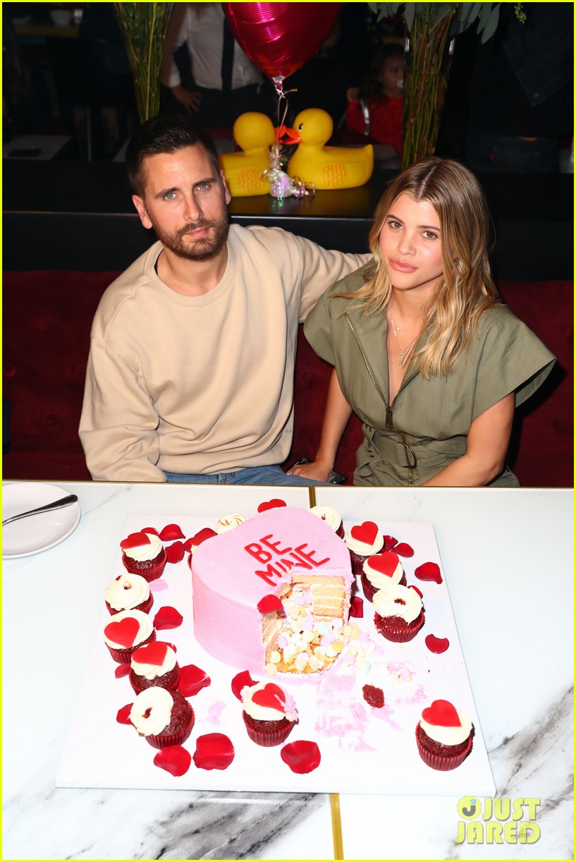 Scott Disick & Sofia Richie Celebrate Valentine's Day in San Diego(00)