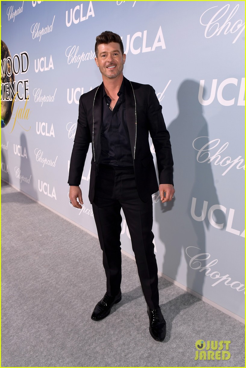 robin thicke brings julian to hollywood for science gala 054242647