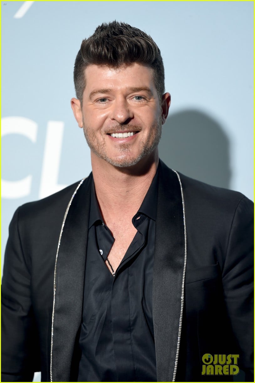 robin thicke brings julian to hollywood for science gala 114242653
