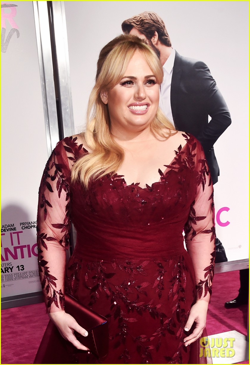Photo: rebel wilson joins isnt it romantic cast at premiere 15 | Photo