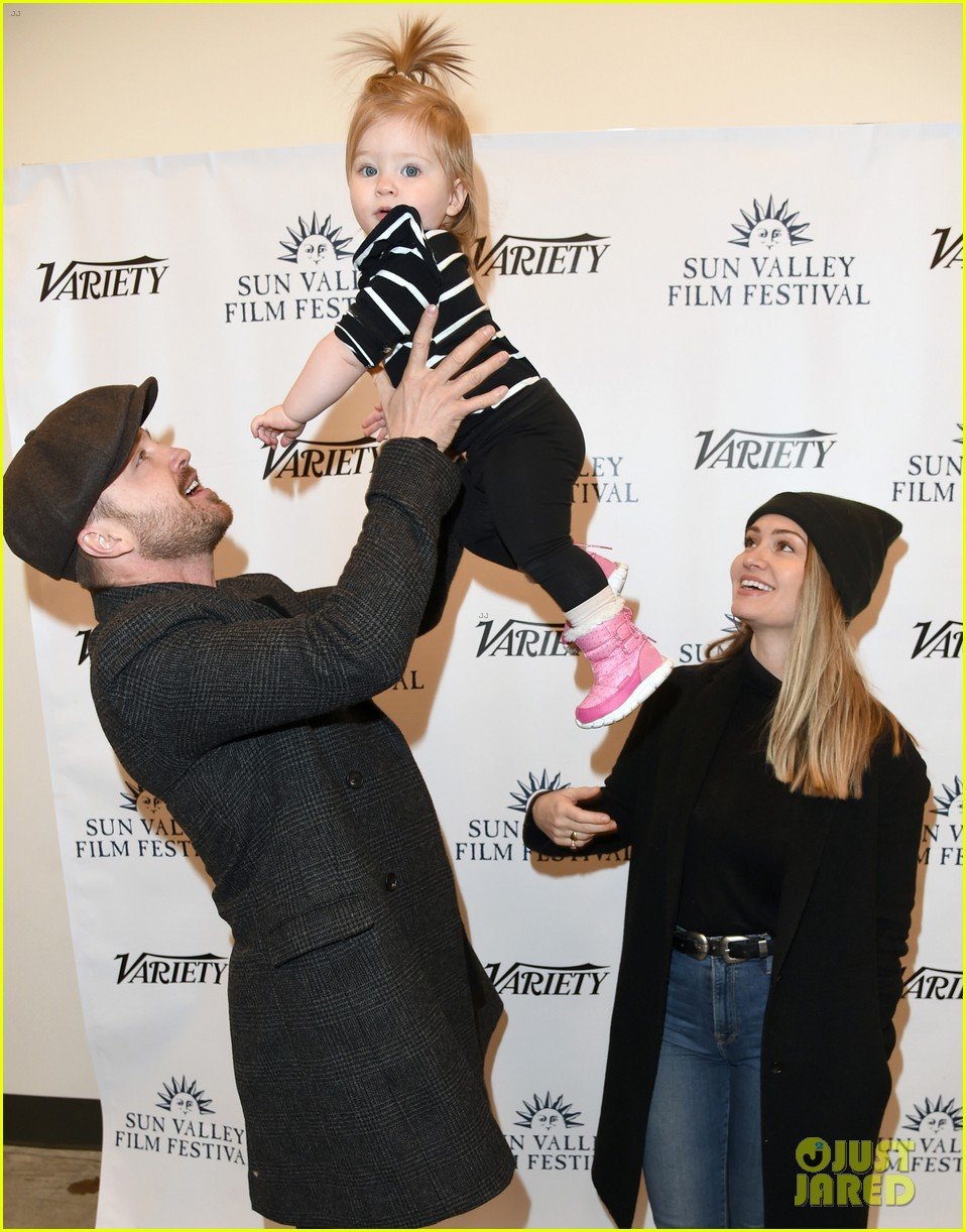 Photo aaron paul daughter story sun valley film festival 14 Photo
